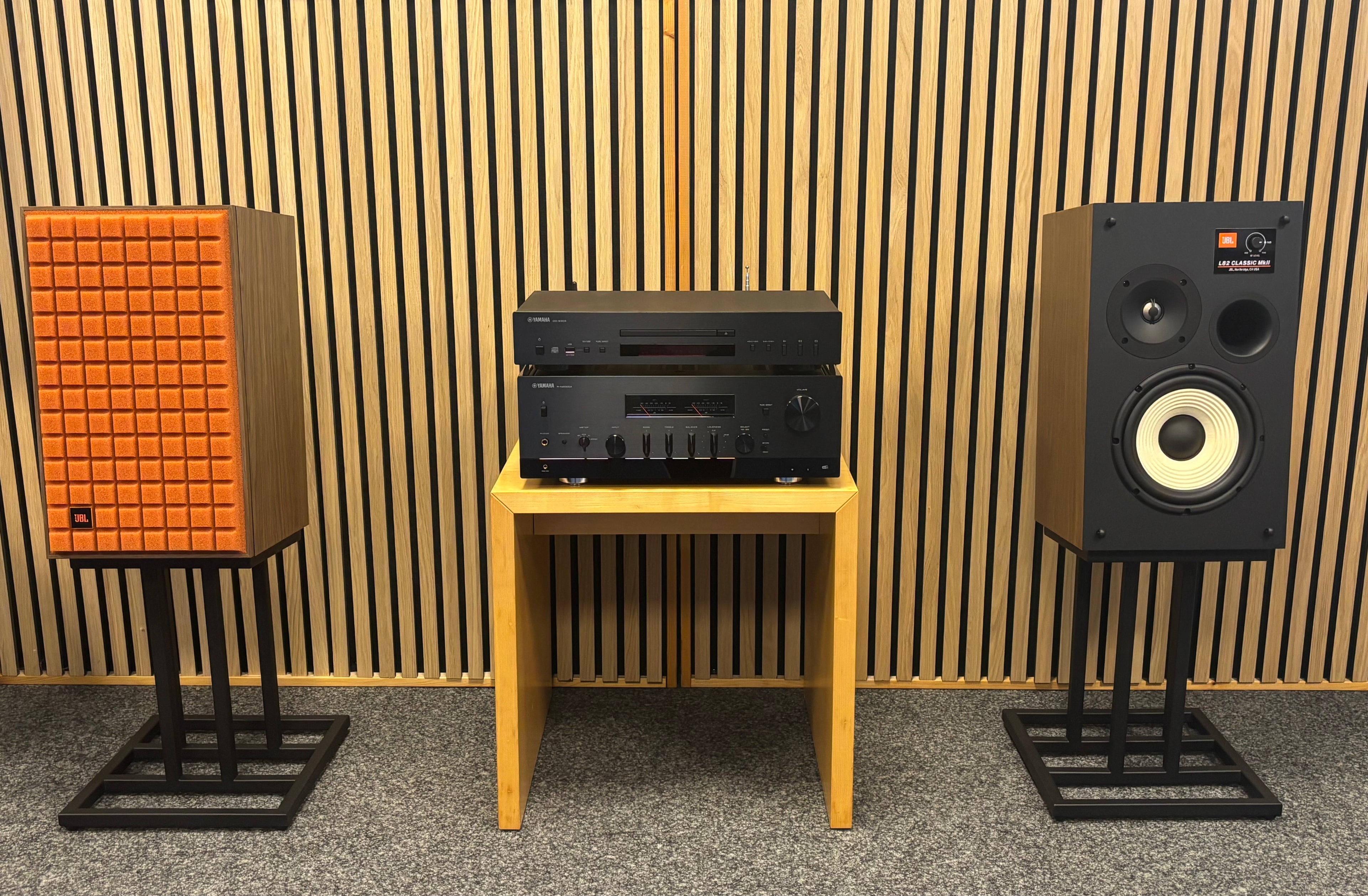 HiFi Set (Yamaha R-N2000A + Yamaha CD-S303 + JBL L-82)