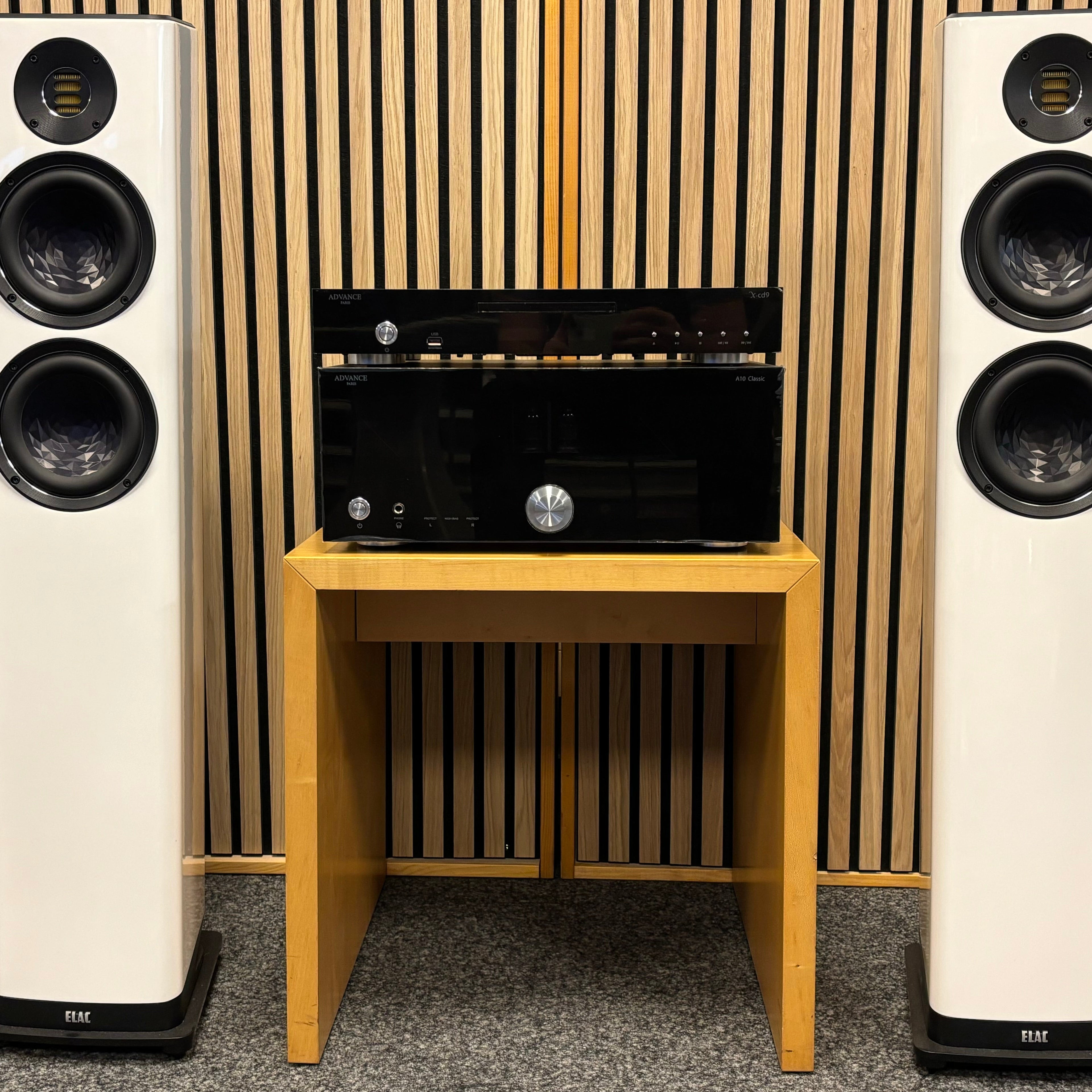 Advance Paris Stereo Set (X-CD9, A10 Classic) + Elac Vela FS 407